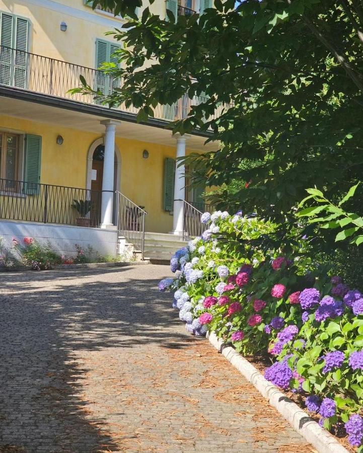 L'Ortensia Della Villa Isabella, Camera Con Vista Lago, Balcone Sul Parco E Bagno Esclusivo All'Esterno Della Camera Стреза Экстерьер фото